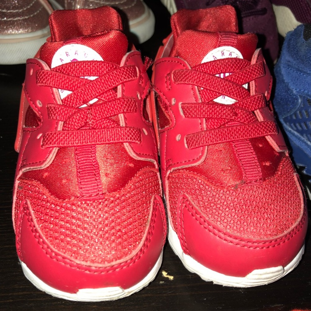 Red hurraches Nike